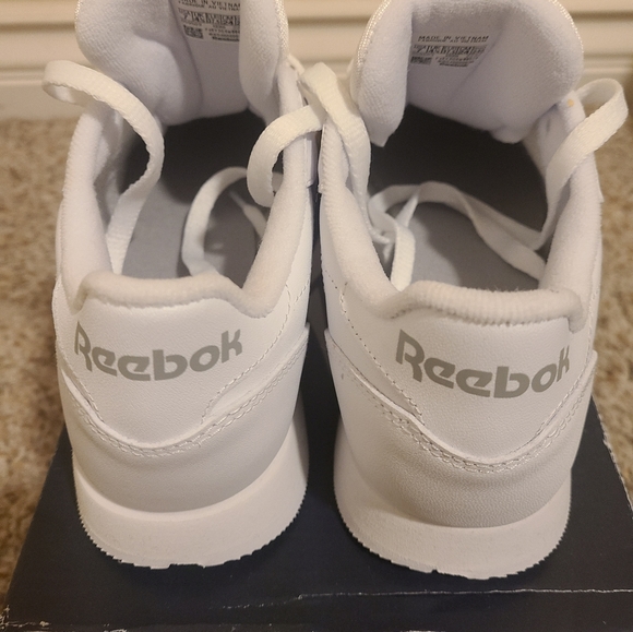 Reebok - Picture 4 of 6